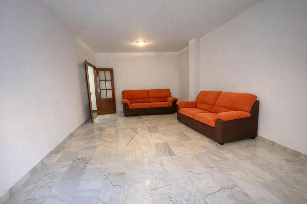 4 soveværelse Lejlighed til salg i Antequera - € 215.000 (Ref: 9611345)