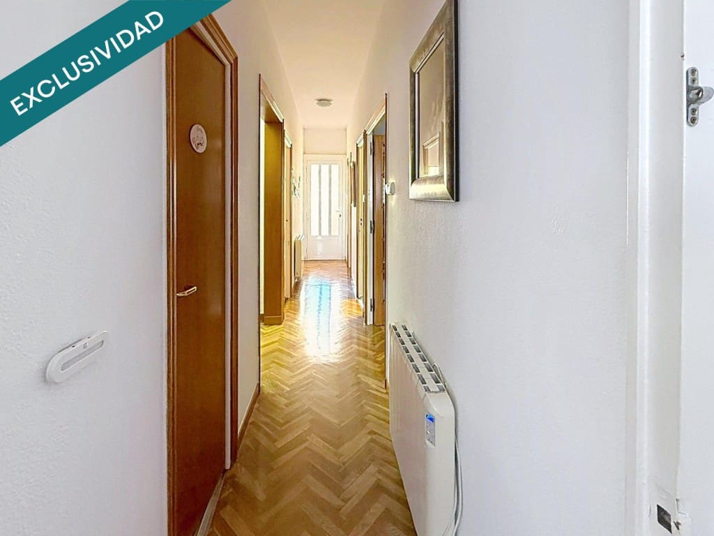 3 slaapkamer Appartement te koop in Terrassa - € 293.300 (Ref: 9611346)