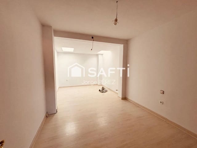 5 makuuhuone Huvila myytävänä paikassa Nambroca mukana 
autotalli - 270 000 € (Ref: 9611349)