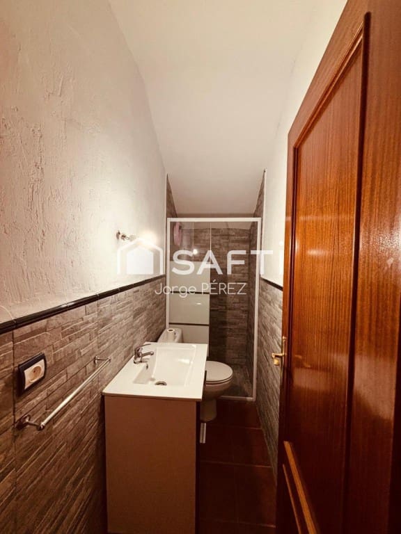 5 sovrum Villa till salu i Nambroca med garage - 270 000 € (Ref: 9611349)