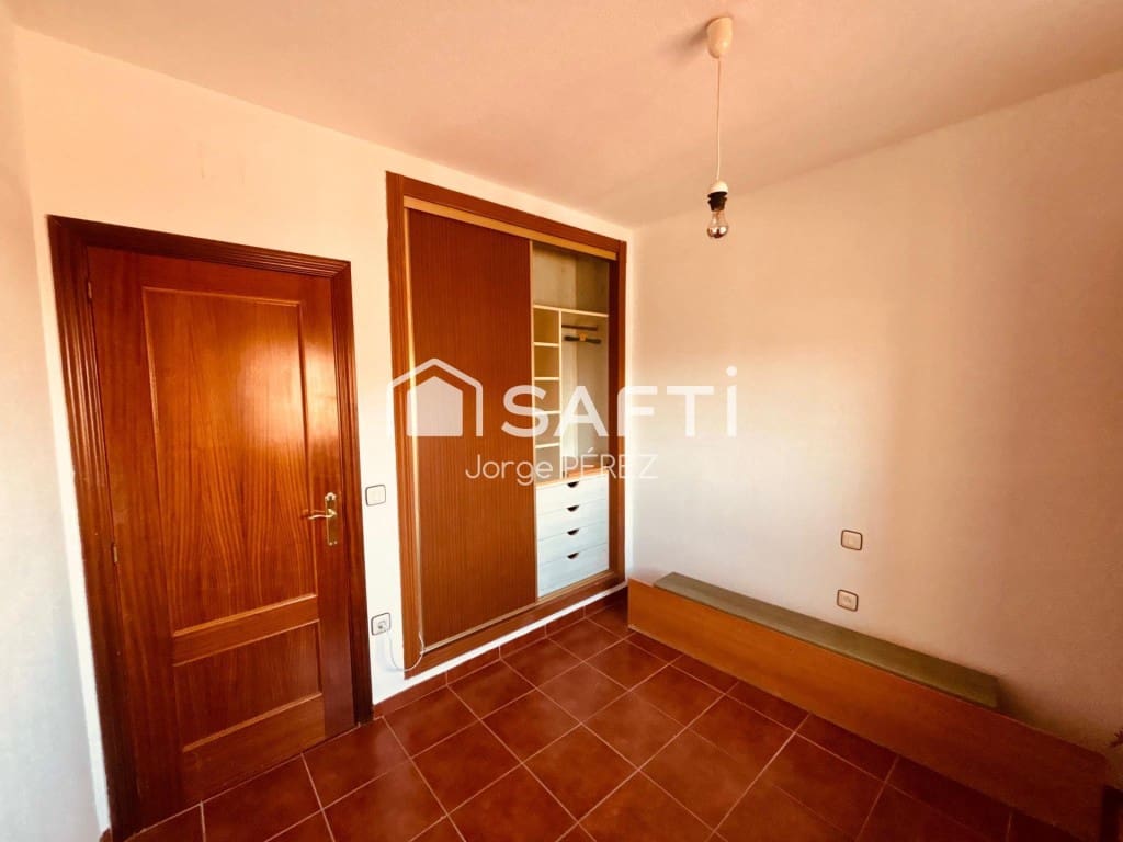 5 sovrum Villa till salu i Nambroca med garage - 270 000 € (Ref: 9611349)