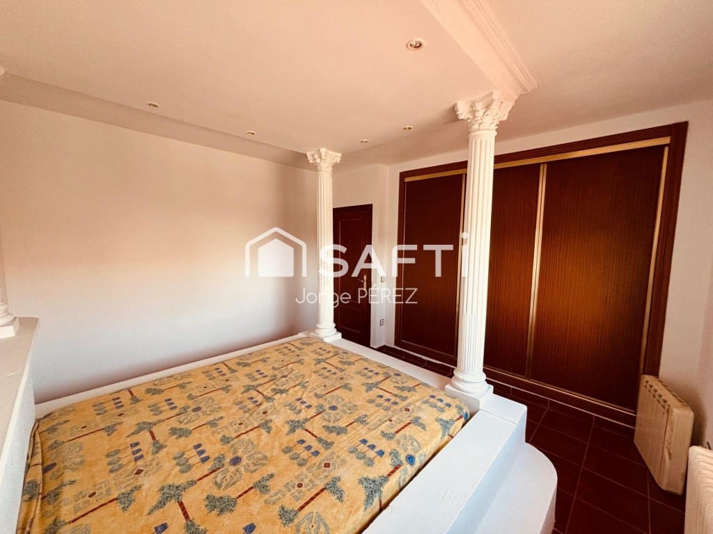 5 sovrum Villa till salu i Nambroca med garage - 270 000 € (Ref: 9611349)