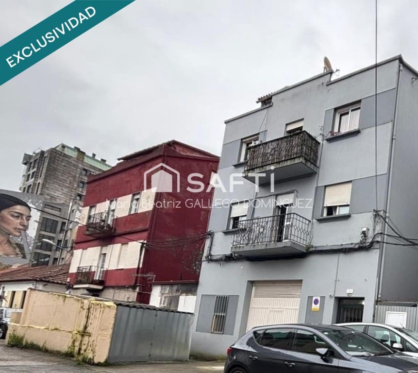 Chalet de 8 habitaciones en Vigo en venta con garaje - 210.000 € (Ref: 9615503)