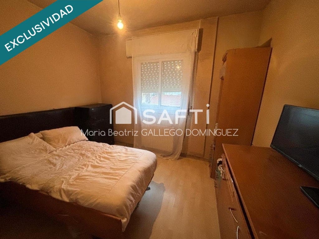 Chalet de 8 habitaciones en Vigo en venta con garaje - 210.000 € (Ref: 9615503)