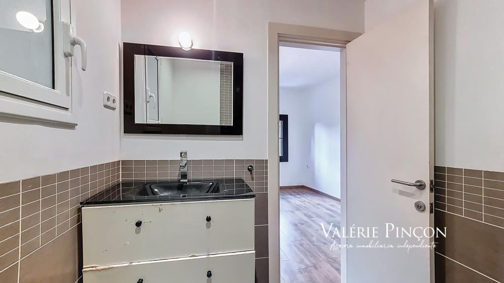 2 soveværelse Lejlighed til salg i Barcelona by - € 500.000 (Ref: 9615508)