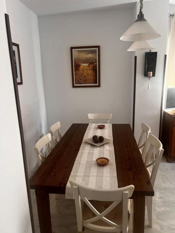 6 bedroom Villa for sale in Chiclana de la Frontera with garage - € 350,000 (Ref: 9615509)