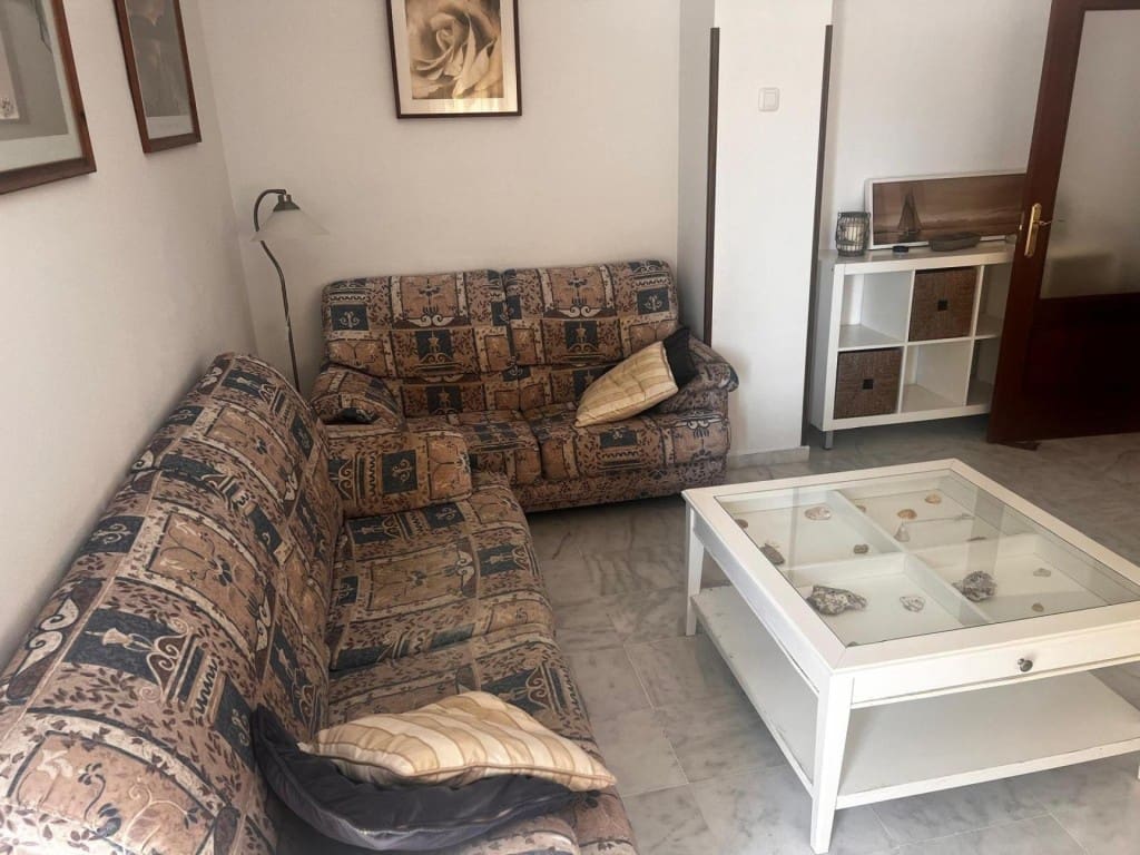 6 bedroom Villa for sale in Chiclana de la Frontera with garage - € 350,000 (Ref: 9615509)