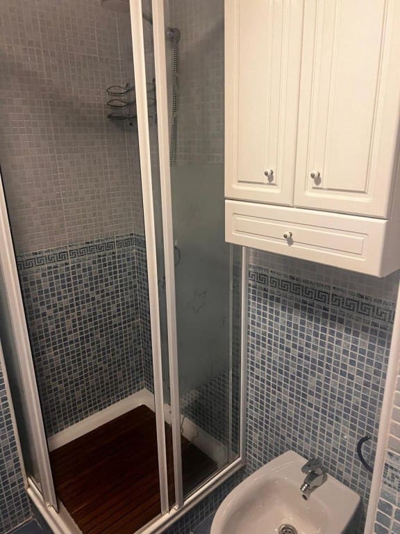 6 bedroom Villa for sale in Chiclana de la Frontera with garage - € 350,000 (Ref: 9615509)