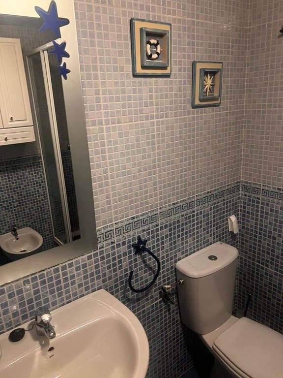 6 bedroom Villa for sale in Chiclana de la Frontera with garage - € 350,000 (Ref: 9615509)