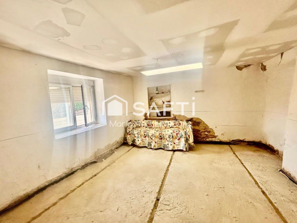 3 sovrum Villa till salu i Santa Cristina de Valmadrigal med garage - 45 000 € (Ref: 9615513)