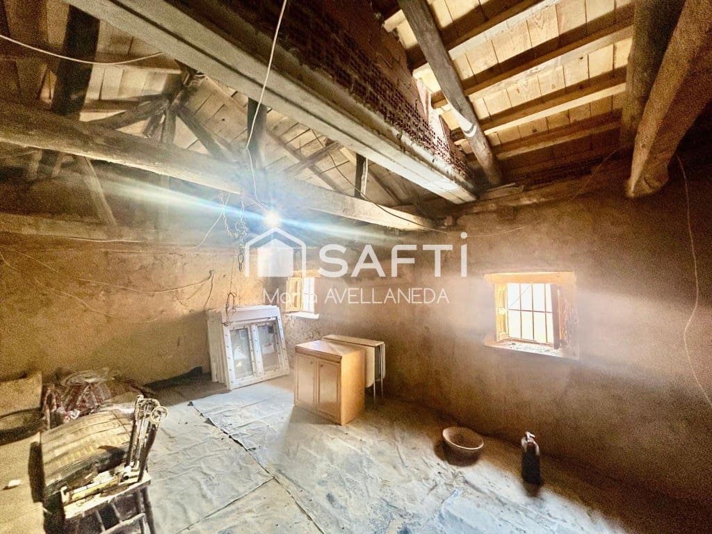 3 sovrum Villa till salu i Santa Cristina de Valmadrigal med garage - 45 000 € (Ref: 9615513)