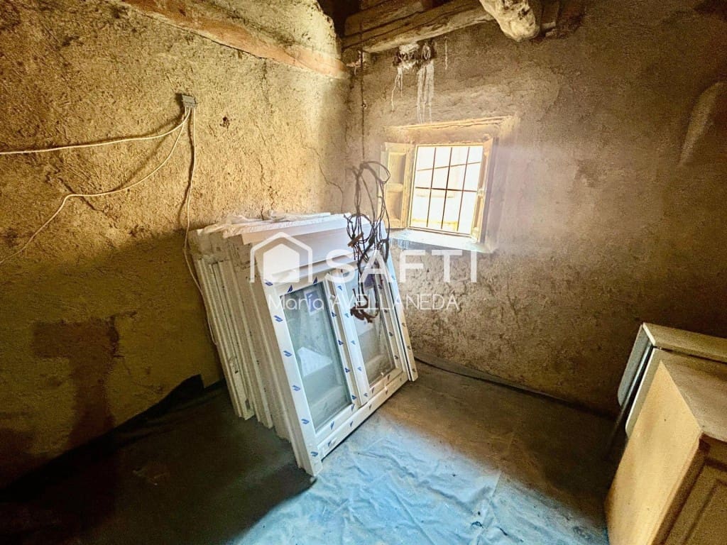 3 sovrum Villa till salu i Santa Cristina de Valmadrigal med garage - 45 000 € (Ref: 9615513)