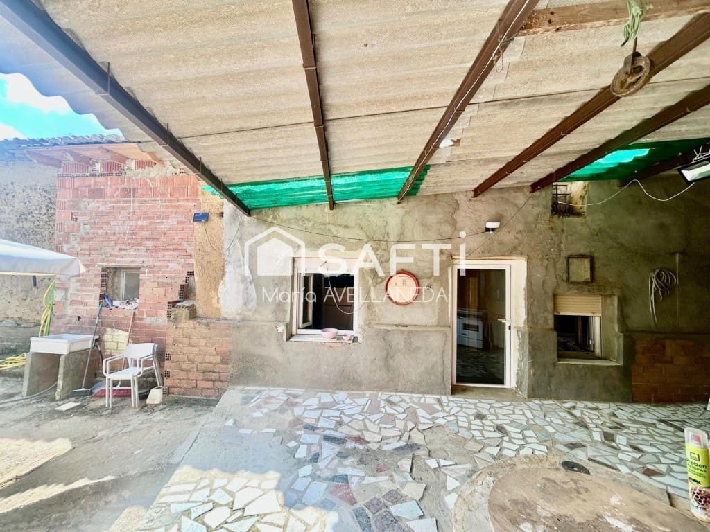 3 sovrum Villa till salu i Santa Cristina de Valmadrigal med garage - 45 000 € (Ref: 9615513)