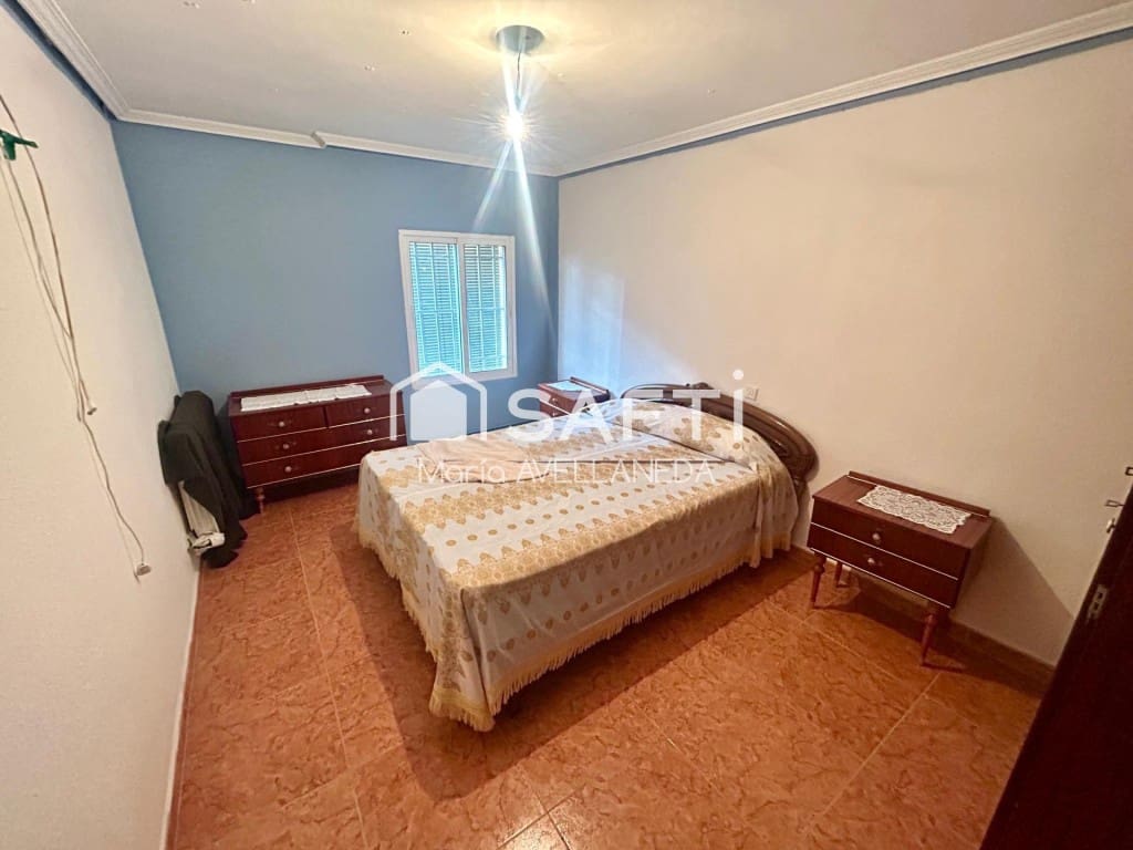 3 sovrum Villa till salu i Valencia de Don Juan - 93 000 € (Ref: 9615514)