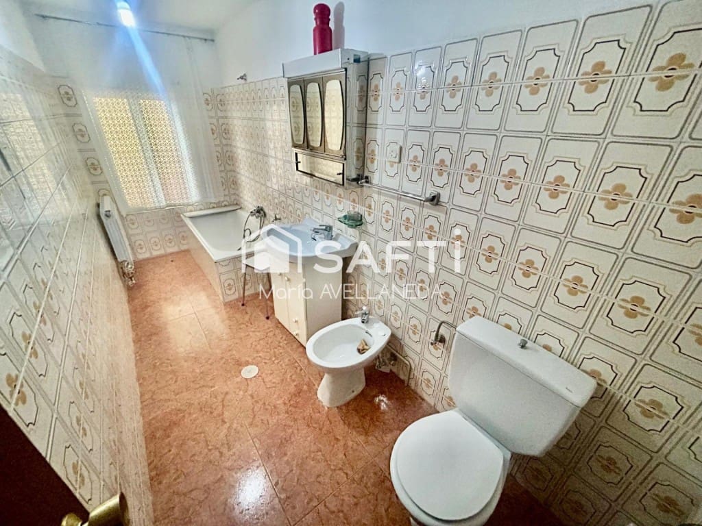 3 sovrum Villa till salu i Valencia de Don Juan - 93 000 € (Ref: 9615514)