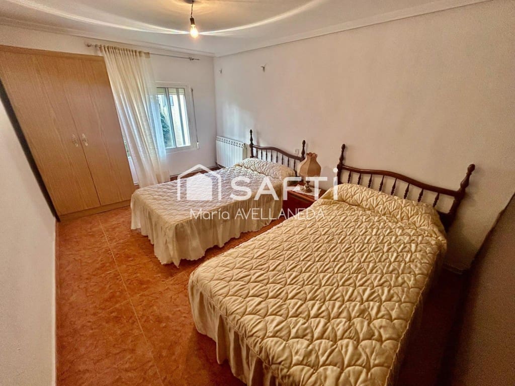 3 sovrum Villa till salu i Valencia de Don Juan - 93 000 € (Ref: 9615514)