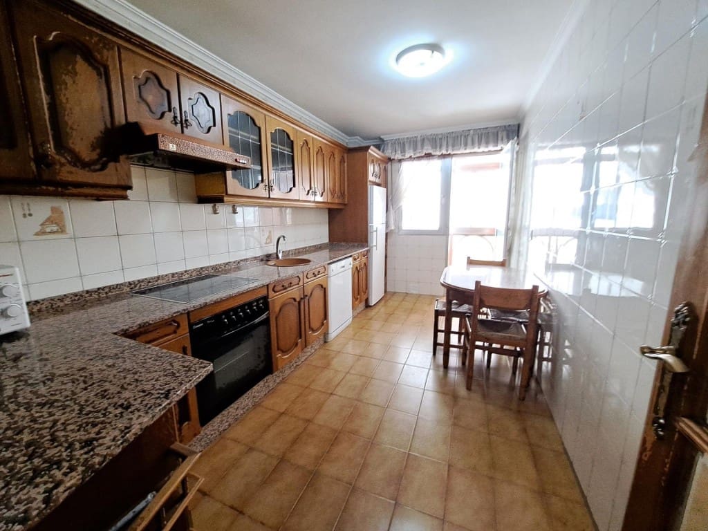 Apartamento de 4 habitaciones en Ponferrada en venta - 123.000 € (Ref: 9615515)