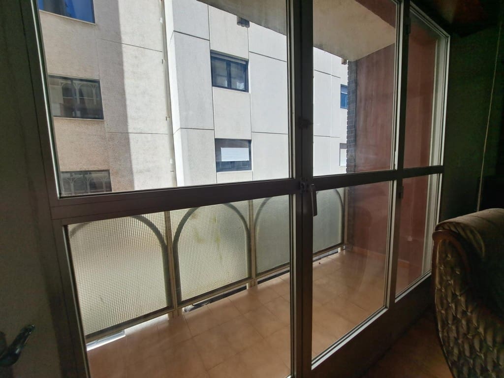 Apartamento de 4 habitaciones en Ponferrada en venta - 123.000 € (Ref: 9615515)