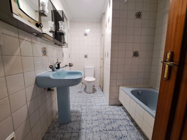 Apartamento de 4 habitaciones en Ponferrada en venta - 123.000 € (Ref: 9615515)