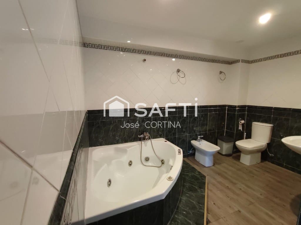 Escritório para venda em Cabanes - 2 200 000 € (Ref: 9615518)