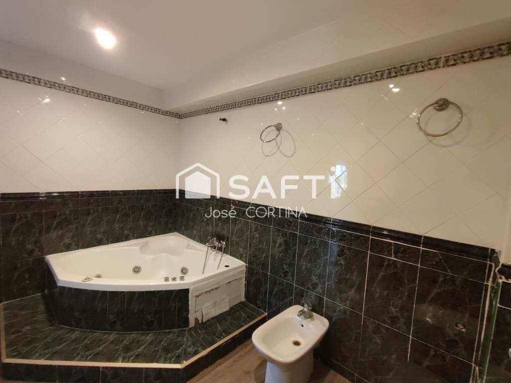 Escritório para venda em Cabanes - 2 200 000 € (Ref: 9615518)