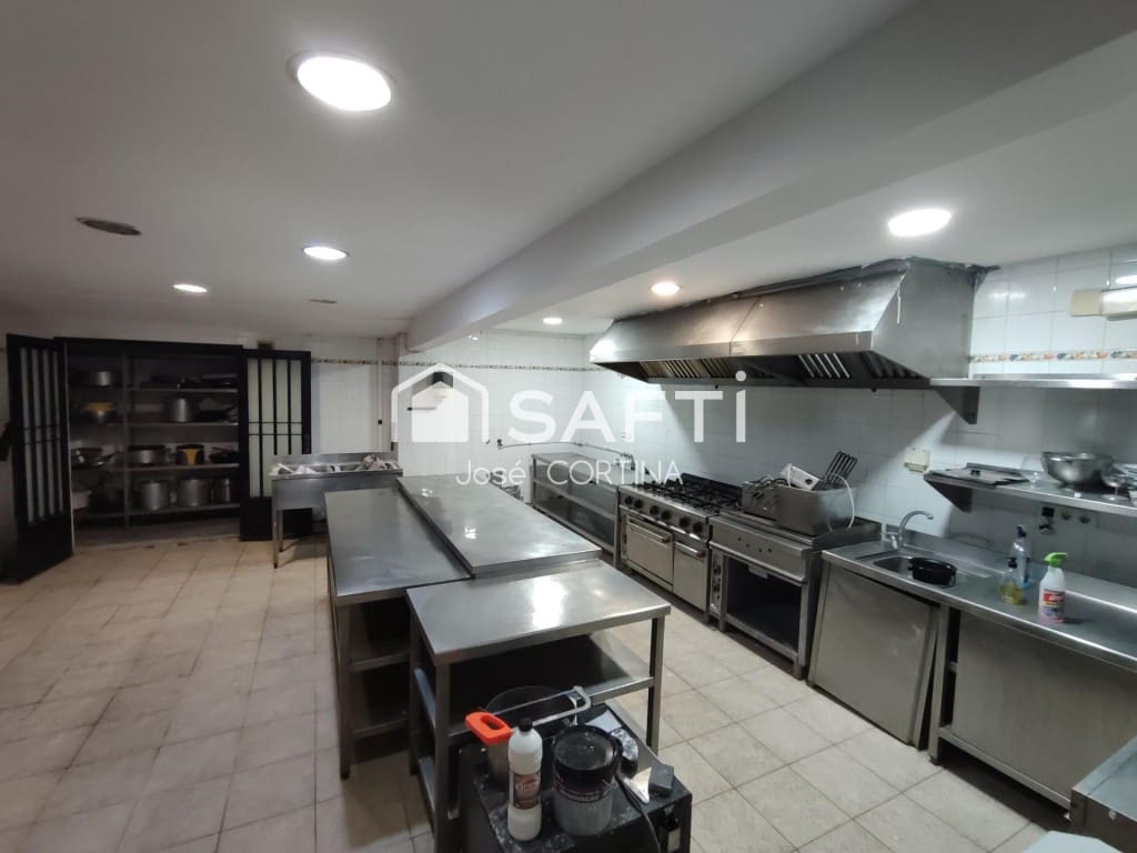 Escritório para venda em Cabanes - 2 200 000 € (Ref: 9615518)