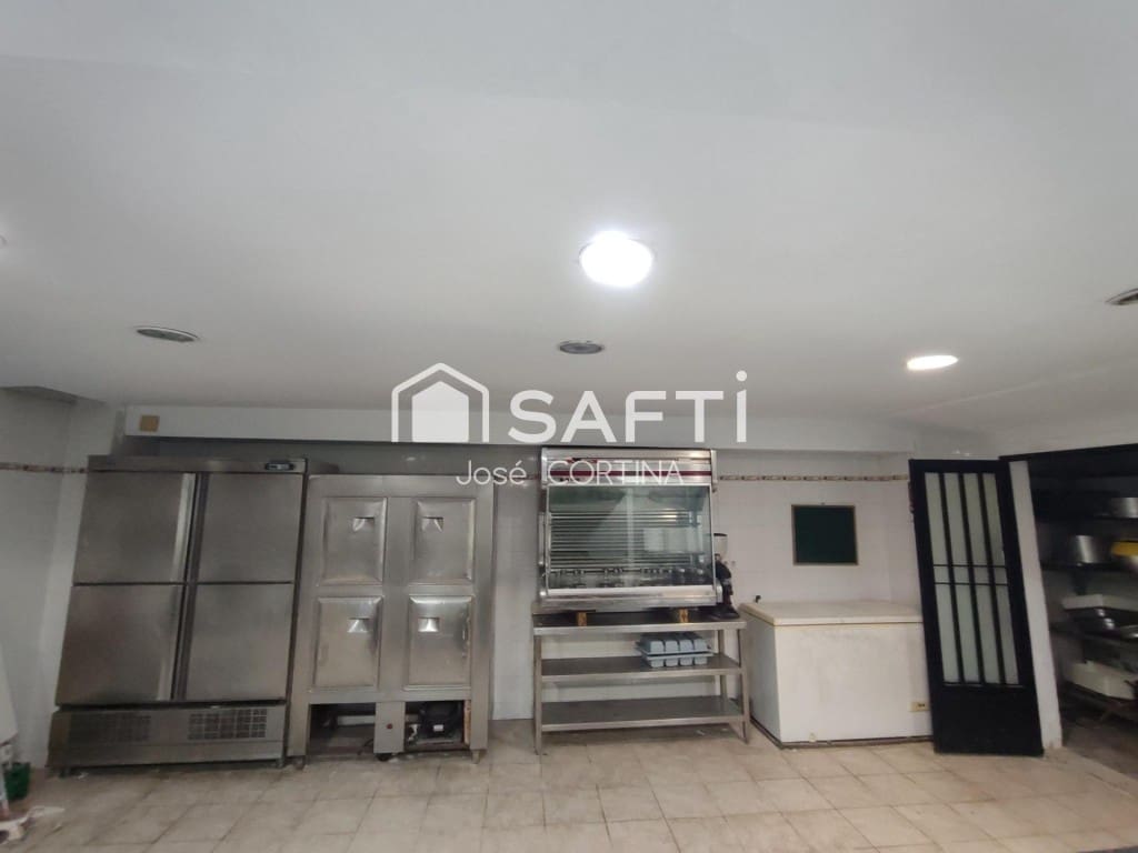 Escritório para venda em Cabanes - 2 200 000 € (Ref: 9615518)