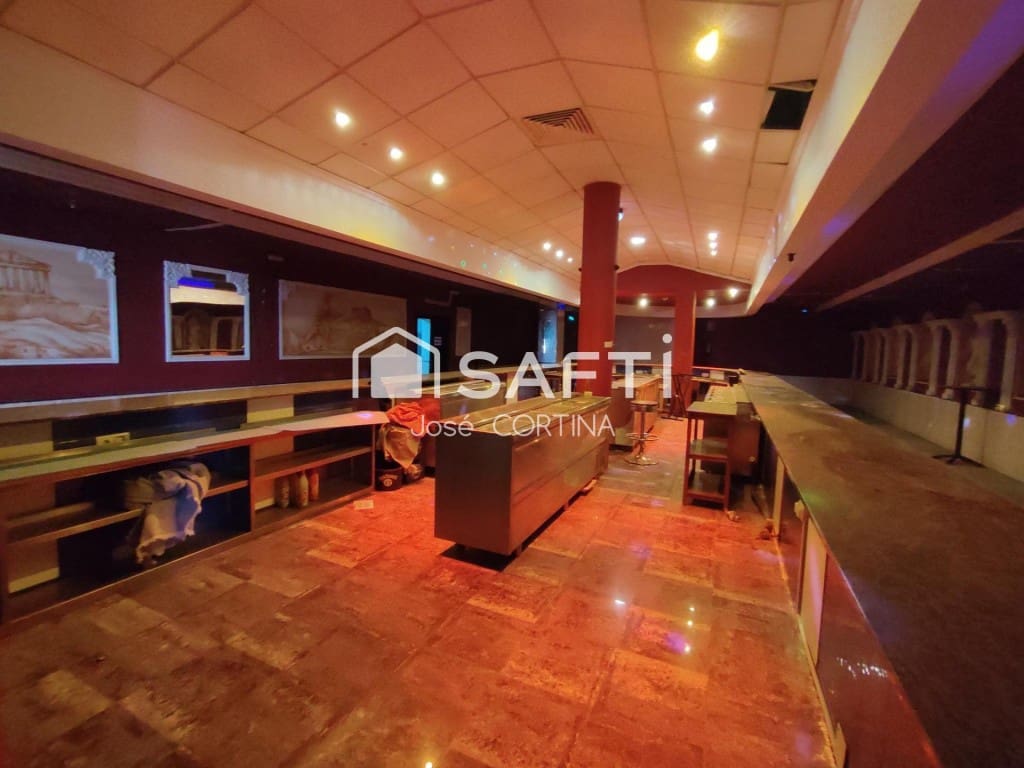 Escritório para venda em Cabanes - 2 200 000 € (Ref: 9615518)