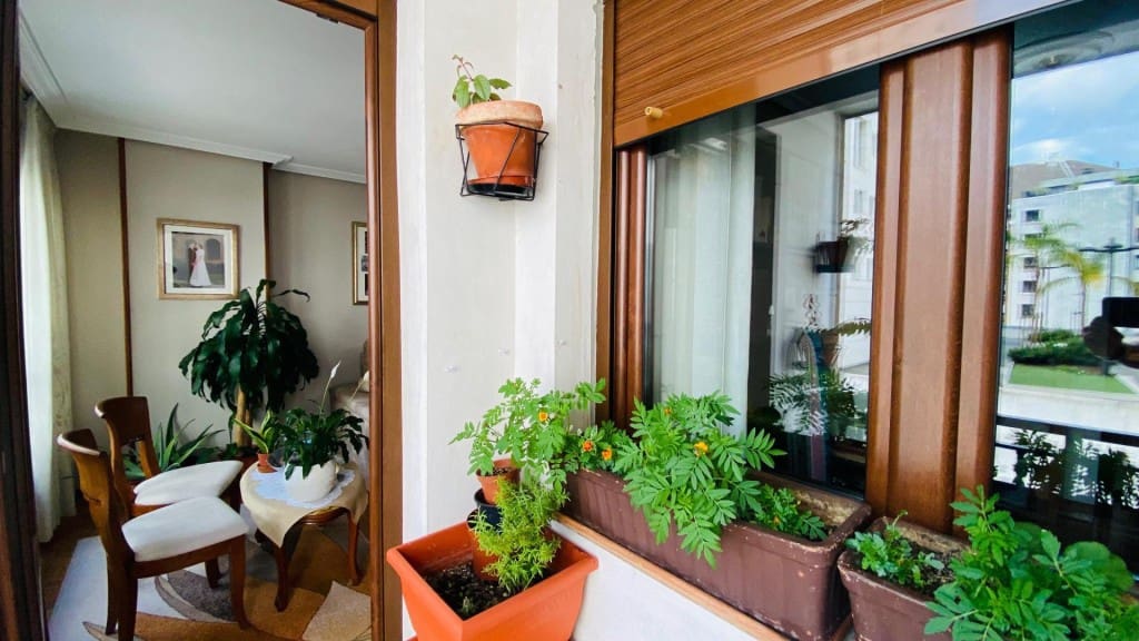 4 bedroom Apartment for sale in Oviedo with garage - € 362,700 (Ref: 9615519)