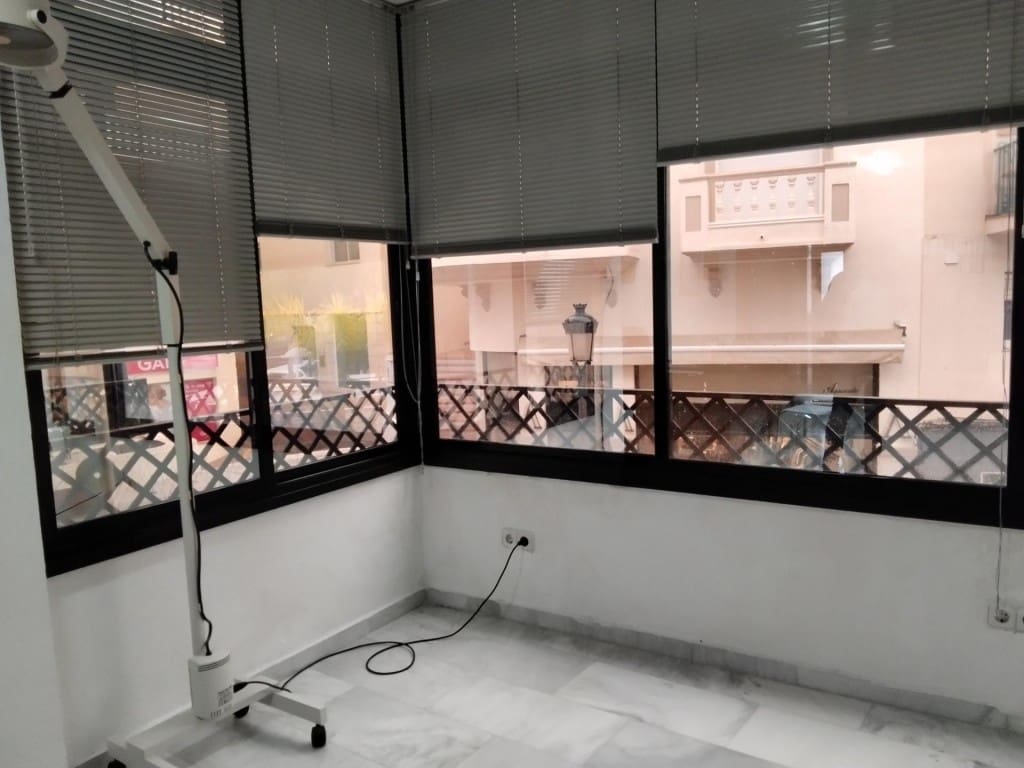 Apartamento de 3 habitaciones en Almuñécar en venta - 295.000 € (Ref: 9615527)