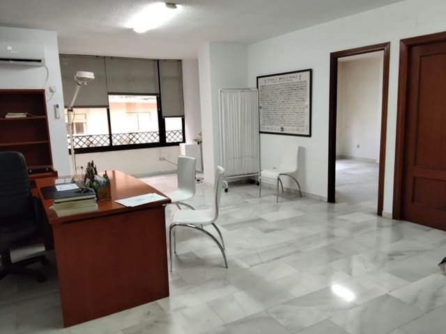 Apartamento de 3 habitaciones en Almuñécar en venta - 295.000 € (Ref: 9615527)