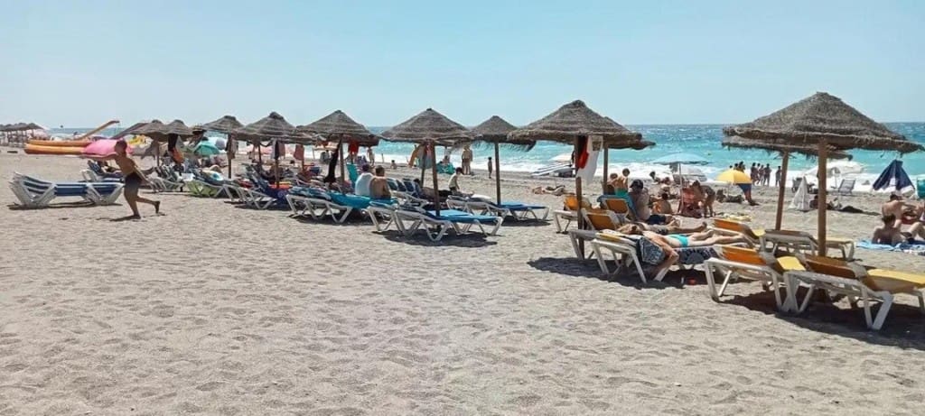 Apartamento de 3 habitaciones en Almuñécar en venta - 295.000 € (Ref: 9615527)