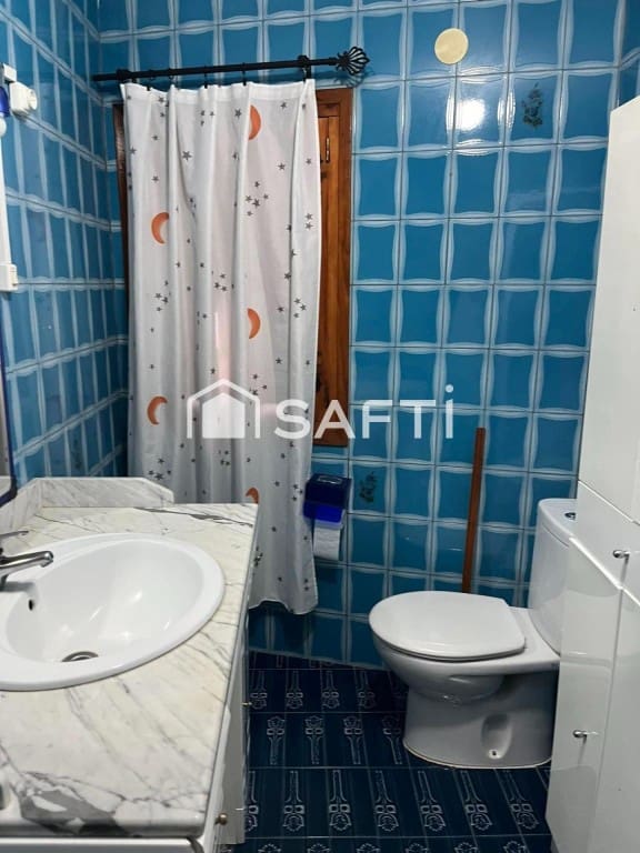 6 bedroom Villa for sale in Pinofranqueado - € 84,900 (Ref: 9615529)