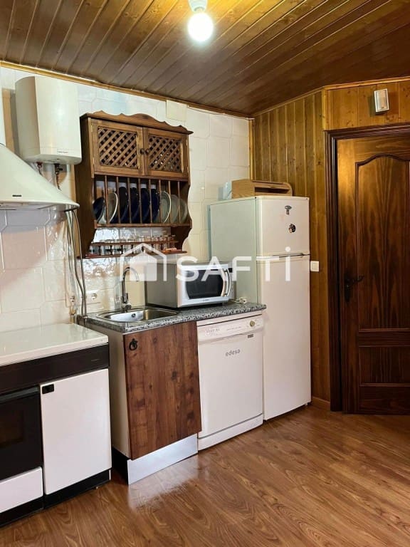 6 bedroom Villa for sale in Pinofranqueado - € 84,900 (Ref: 9615529)