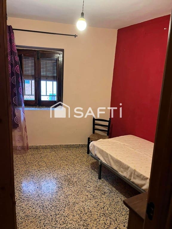 6 bedroom Villa for sale in Pinofranqueado - € 84,900 (Ref: 9615529)