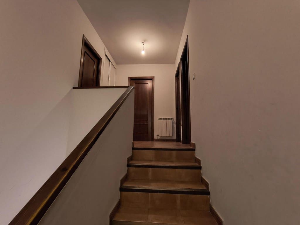 3 sovrum Radhus till salu i Olmeda de las Fuentes med garage - 340 000 € (Ref: 9619282)