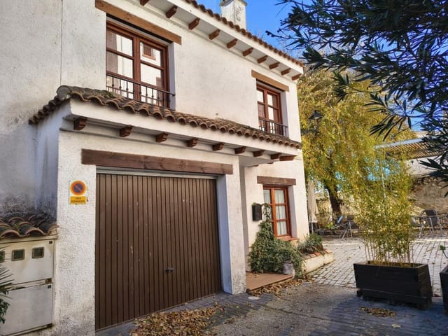 3 sovrum Radhus till salu i Olmeda de las Fuentes med garage - 340 000 € (Ref: 9619282)