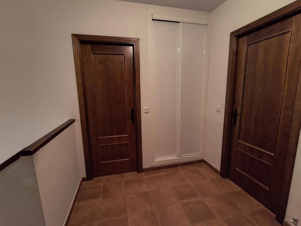 3 sovrum Radhus till salu i Olmeda de las Fuentes med garage - 340 000 € (Ref: 9619282)