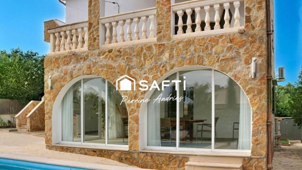 4 soveværelse Villa til salg i Cala Santanyi med swimmingpool - € 1.490.000 (Ref: 9619283)