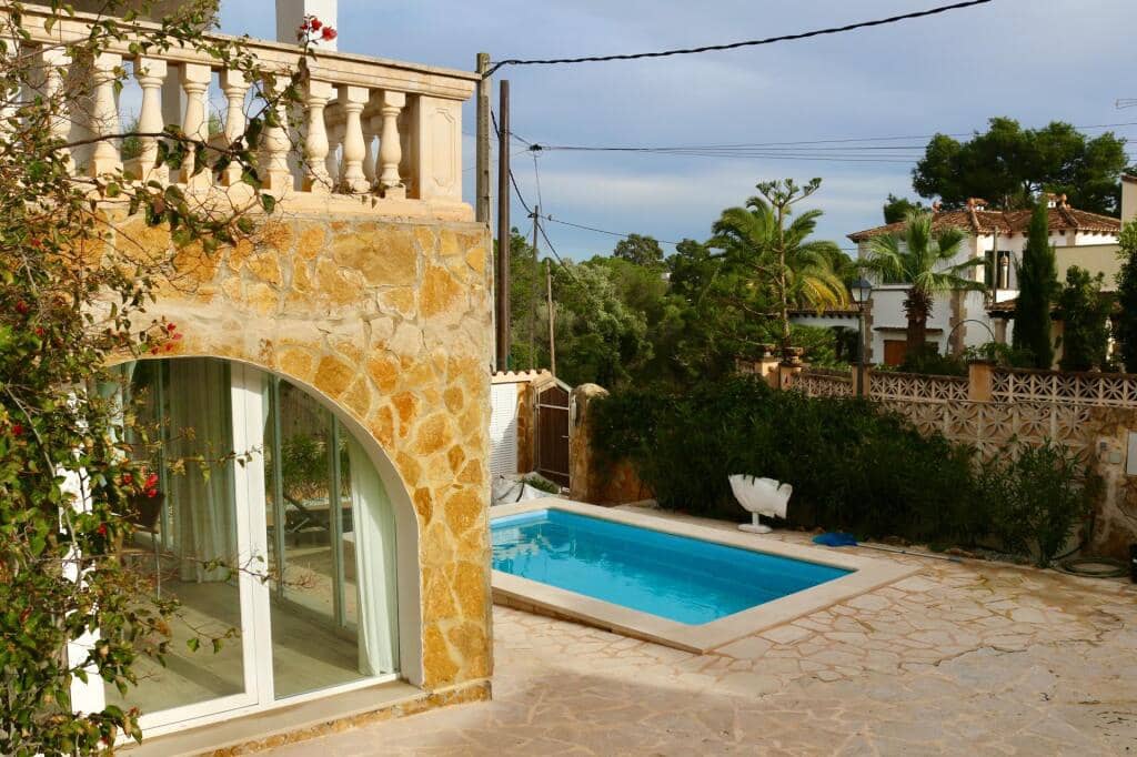 4 soveværelse Villa til salg i Cala Santanyi med swimmingpool - € 1.490.000 (Ref: 9619283)