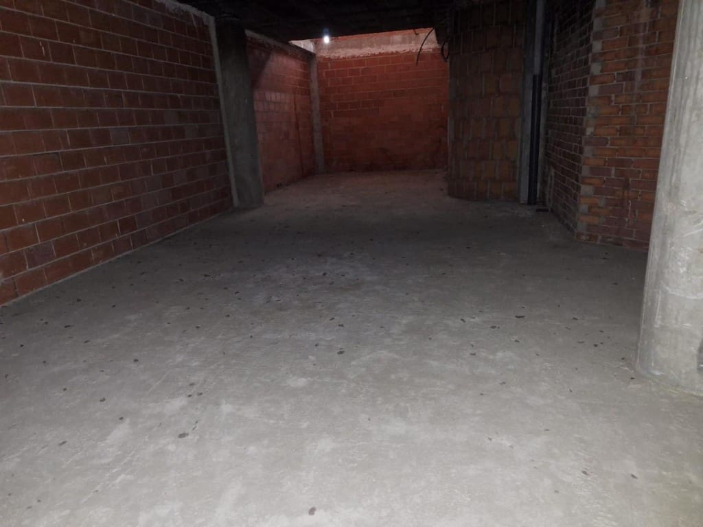 Commercial for sale in Yecla - € 260,000 (Ref: 9619284)