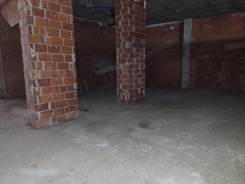 Commercial for rent in Yecla - € 1,325 (Ref: 9619286)