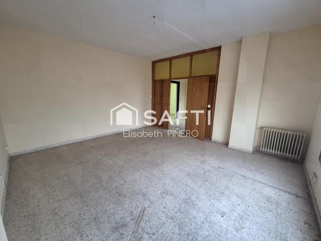 5 soveværelse Lejlighed til salg i Montijo - € 85.000 (Ref: 9619288)