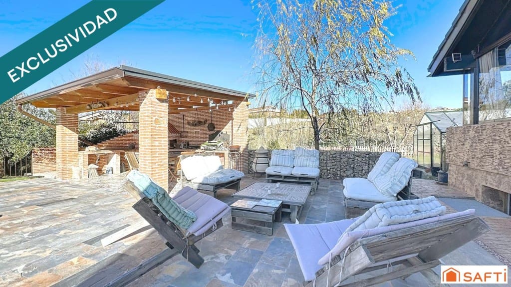 5 sovrum Villa till salu i El Casar med pool - 567 000 € (Ref: 9619292)