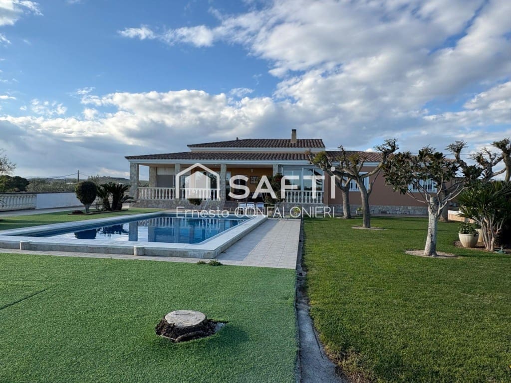 4 sovrum Finca/Hus på landet till salu i Vinaros med pool garage - 465 000 € (Ref: 9619295)