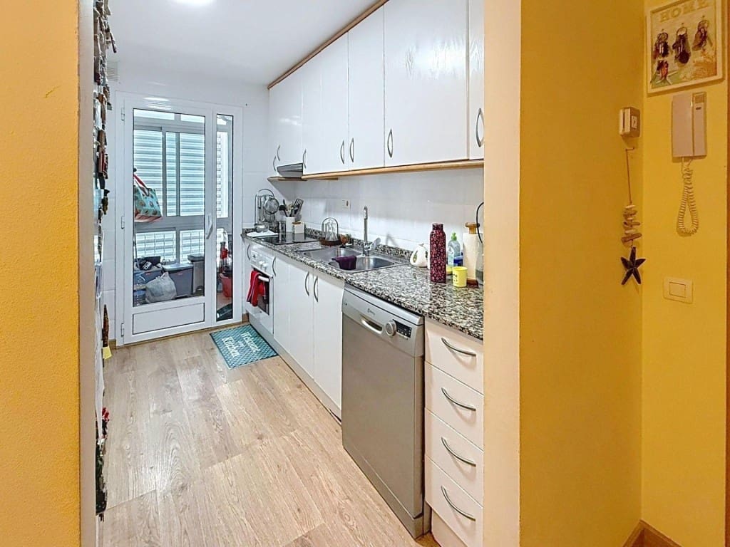 3 makuuhuone Huoneisto myytävänä paikassa Sitges mukana uima-altaan - 499 000 € (Ref: 9619296)