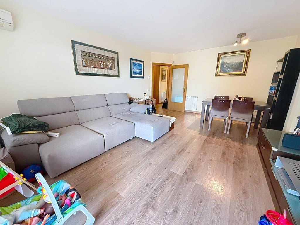 3 makuuhuone Huoneisto myytävänä paikassa Sitges mukana uima-altaan - 499 000 € (Ref: 9619296)