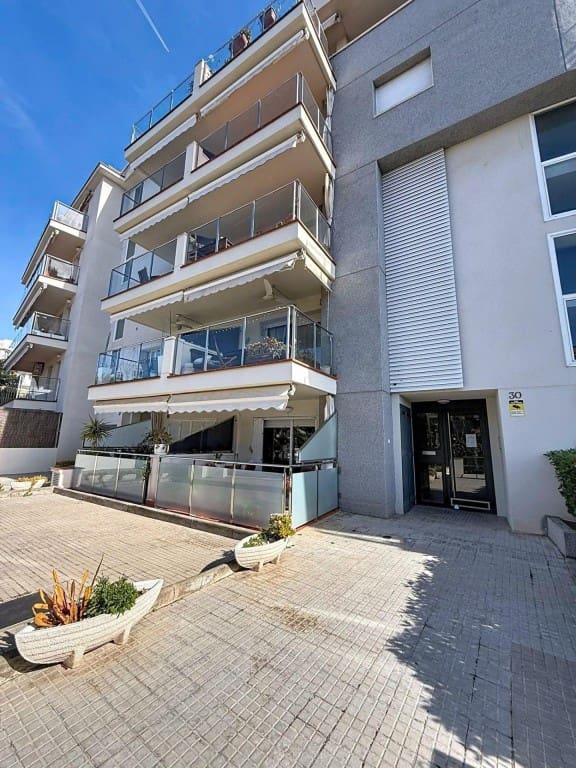 3 makuuhuone Huoneisto myytävänä paikassa Sitges mukana uima-altaan - 499 000 € (Ref: 9619296)