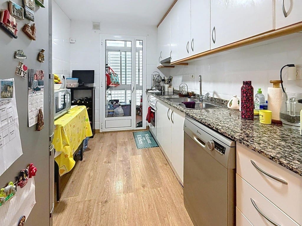 3 makuuhuone Huoneisto myytävänä paikassa Sitges mukana uima-altaan - 499 000 € (Ref: 9619296)