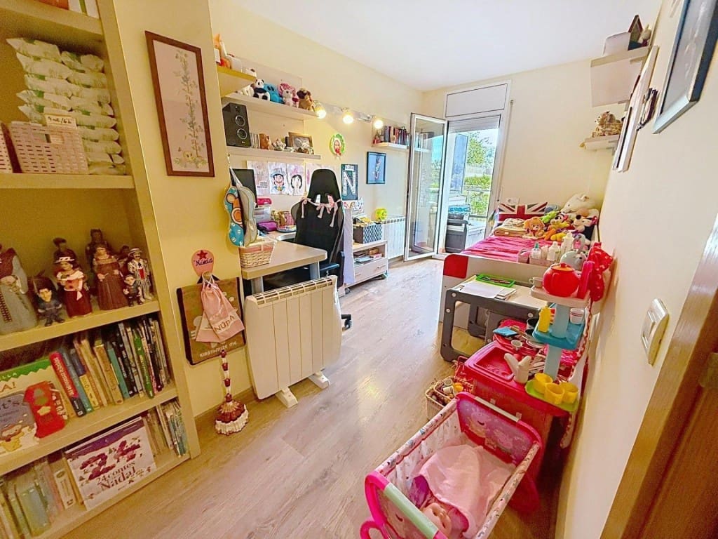 3 makuuhuone Huoneisto myytävänä paikassa Sitges mukana uima-altaan - 499 000 € (Ref: 9619296)